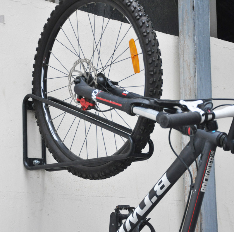 Soporte de exhibición de estante de bicicleta de almacenamiento vertical de acero Gancho de montaje en pared de bicicleta